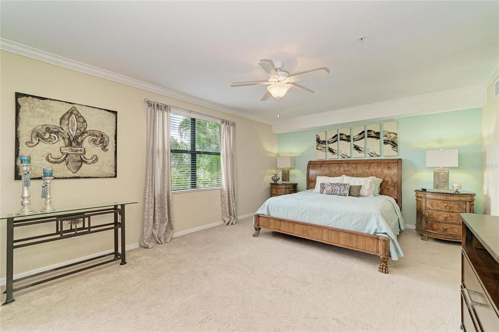 Active With Contract: $429,900 (3 beds, 2 baths, 1786 Square Feet)