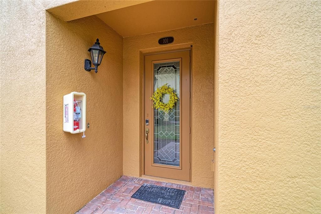 Active With Contract: $429,900 (3 beds, 2 baths, 1786 Square Feet)