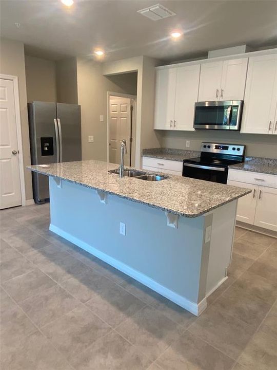 En Renta: $2,350 (3 camas, 2 baños, 1566 Pies cuadrados)