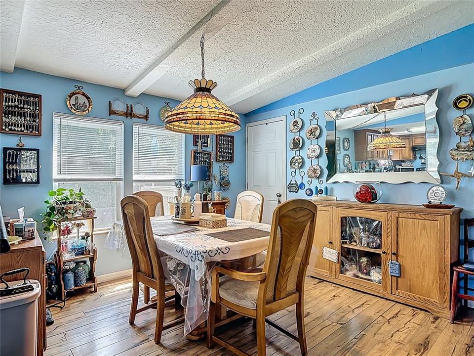En Venta: $479,000 (3 camas, 2 baños, 1344 Pies cuadrados)