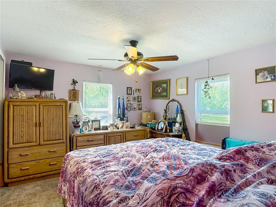 En Venta: $479,000 (3 camas, 2 baños, 1344 Pies cuadrados)