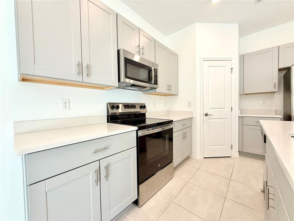 For Rent: $1,775 (3 beds, 2 baths, 1455 Square Feet)