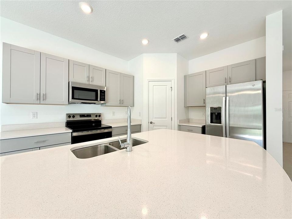 For Rent: $1,775 (3 beds, 2 baths, 1455 Square Feet)