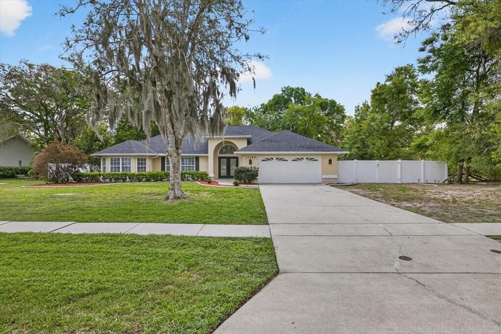 Active With Contract: $439,900 (3 beds, 2 baths, 2113 Square Feet)