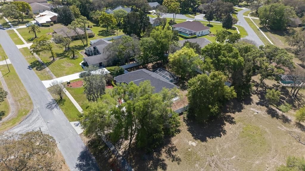 Active With Contract: $439,900 (3 beds, 2 baths, 2113 Square Feet)