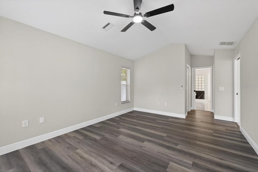 Active With Contract: $439,900 (3 beds, 2 baths, 2113 Square Feet)