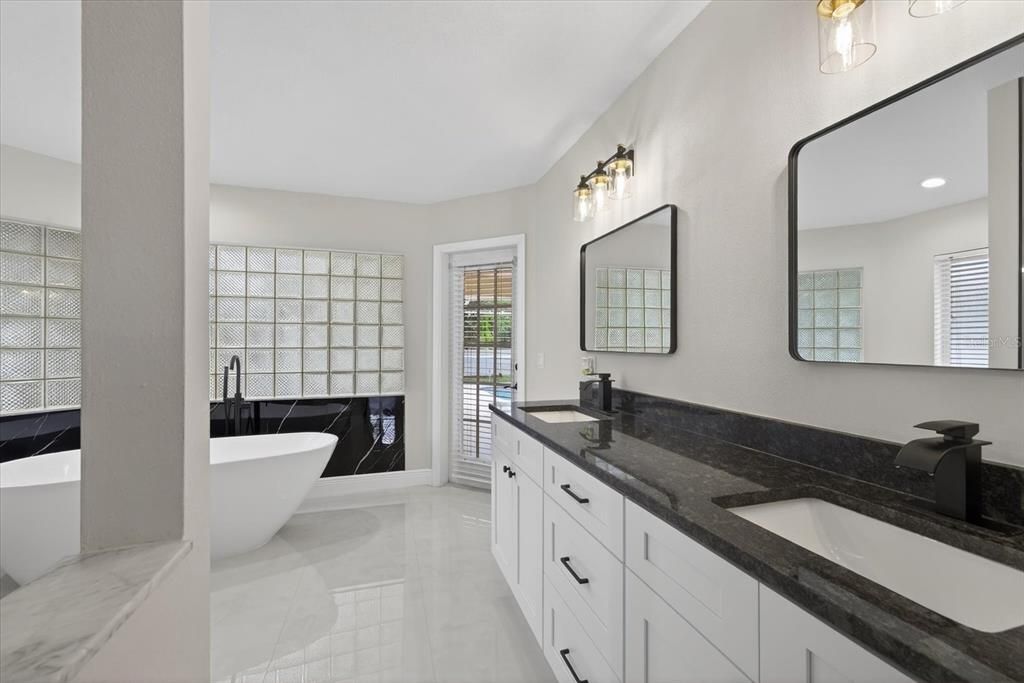 Active With Contract: $439,900 (3 beds, 2 baths, 2113 Square Feet)