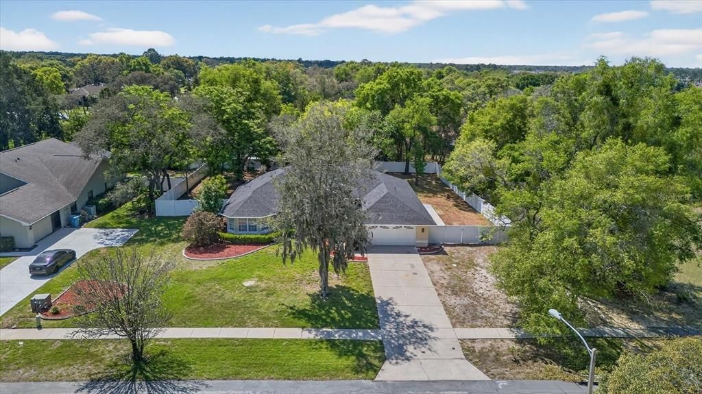 Active With Contract: $439,900 (3 beds, 2 baths, 2113 Square Feet)