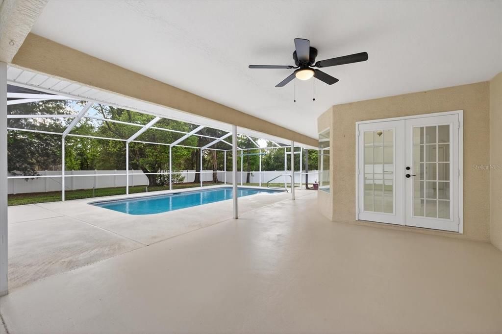 Active With Contract: $439,900 (3 beds, 2 baths, 2113 Square Feet)