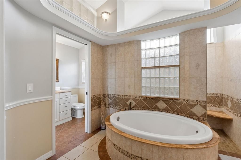 Activo con contrato: $1,150,000 (5 camas, 4 baños, 2914 Pies cuadrados)