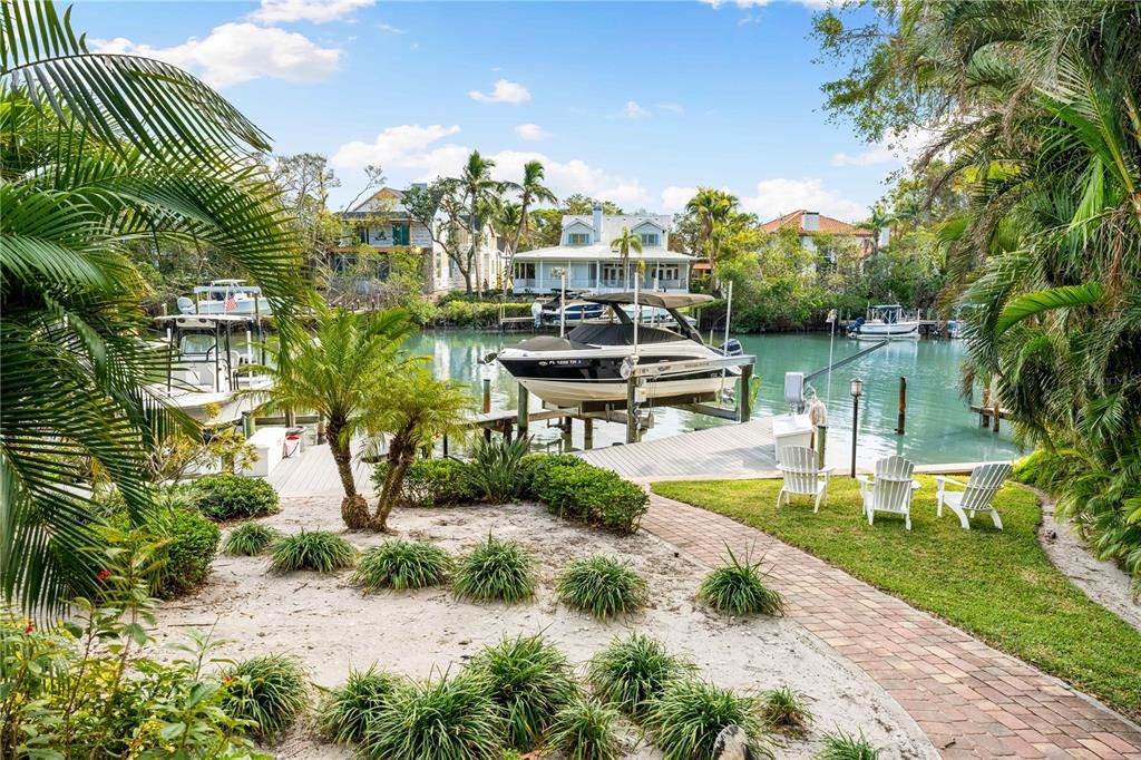 Active With Contract: $1,250,000 (4 beds, 3 baths, 2293 Square Feet)