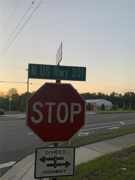 На продажу: $449,000 (3.09 acres)