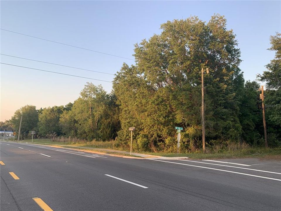 На продажу: $449,000 (3.09 acres)