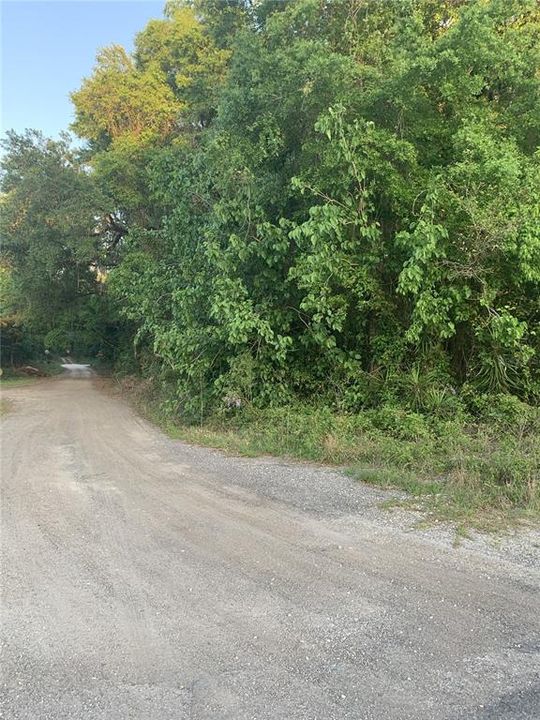 На продажу: $449,000 (3.09 acres)