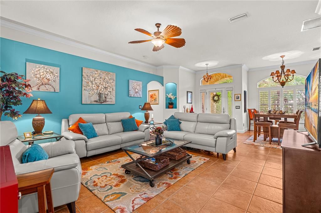 Active With Contract: $400,000 (3 beds, 2 baths, 1997 Square Feet)