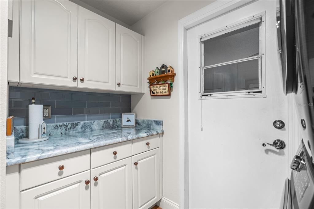 Active With Contract: $400,000 (3 beds, 2 baths, 1997 Square Feet)