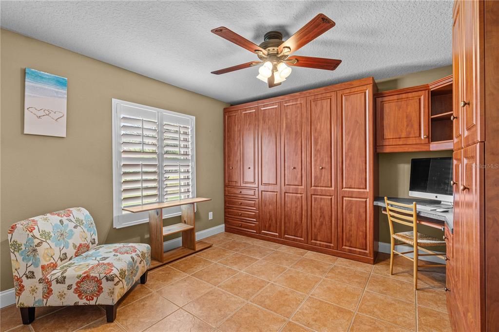 Active With Contract: $400,000 (3 beds, 2 baths, 1997 Square Feet)