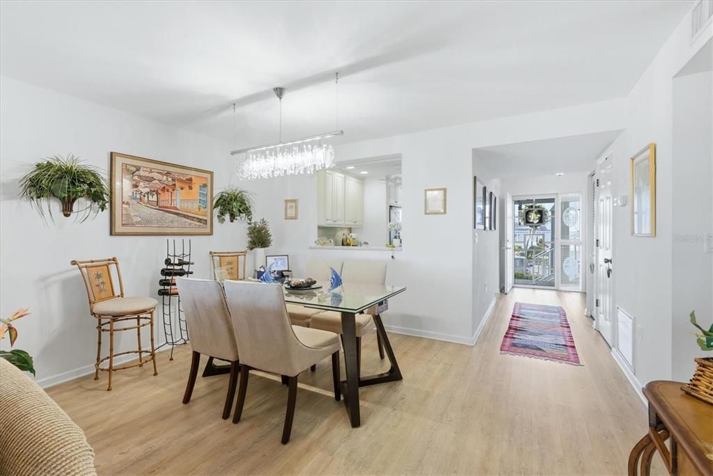 En Venta: $495,000 (2 camas, 2 baños, 1486 Pies cuadrados)