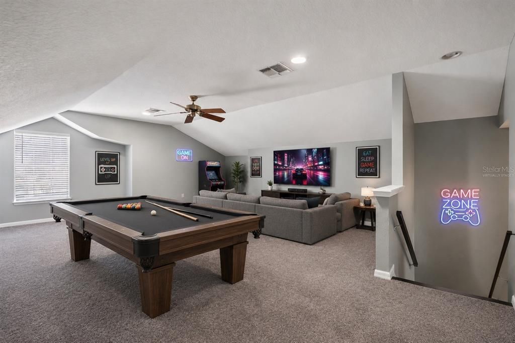 Под контрактом: $800,000 (4 спален, 3 ванн, 3106 Квадратных фут)