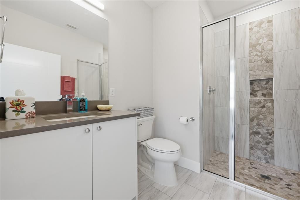 待售: $653,395 (3 贝兹, 3 浴室, 2530 平方英尺)