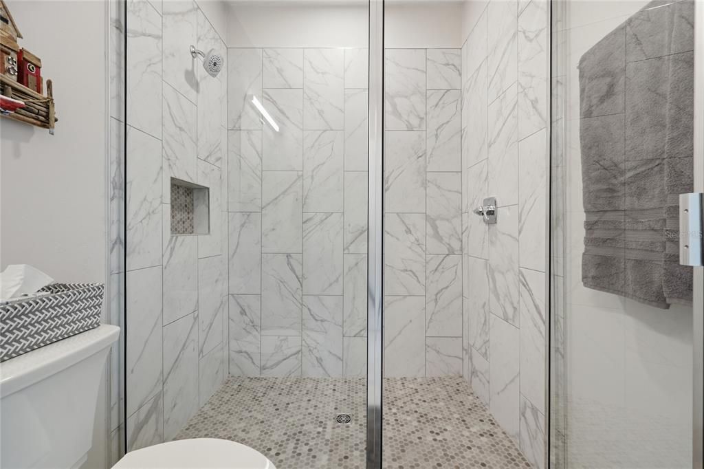 待售: $653,395 (3 贝兹, 3 浴室, 2530 平方英尺)