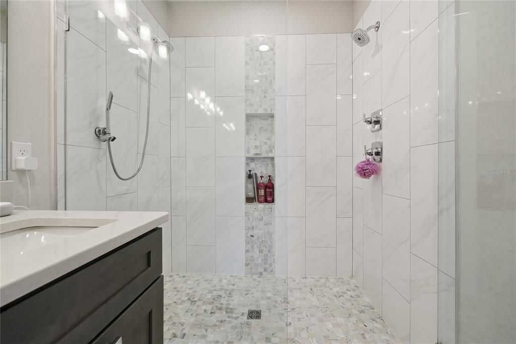 待售: $653,395 (3 贝兹, 3 浴室, 2530 平方英尺)