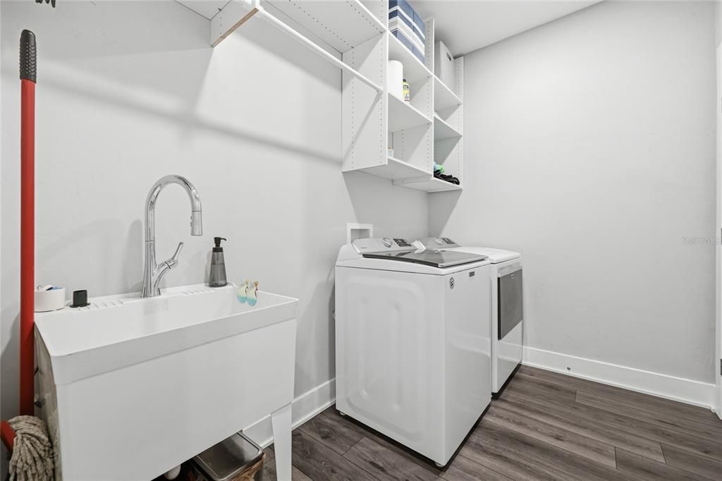 待售: $653,395 (3 贝兹, 3 浴室, 2530 平方英尺)