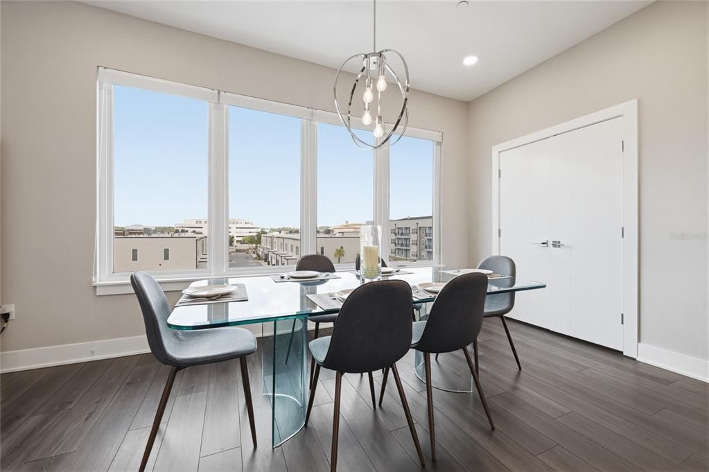 待售: $653,395 (3 贝兹, 3 浴室, 2530 平方英尺)