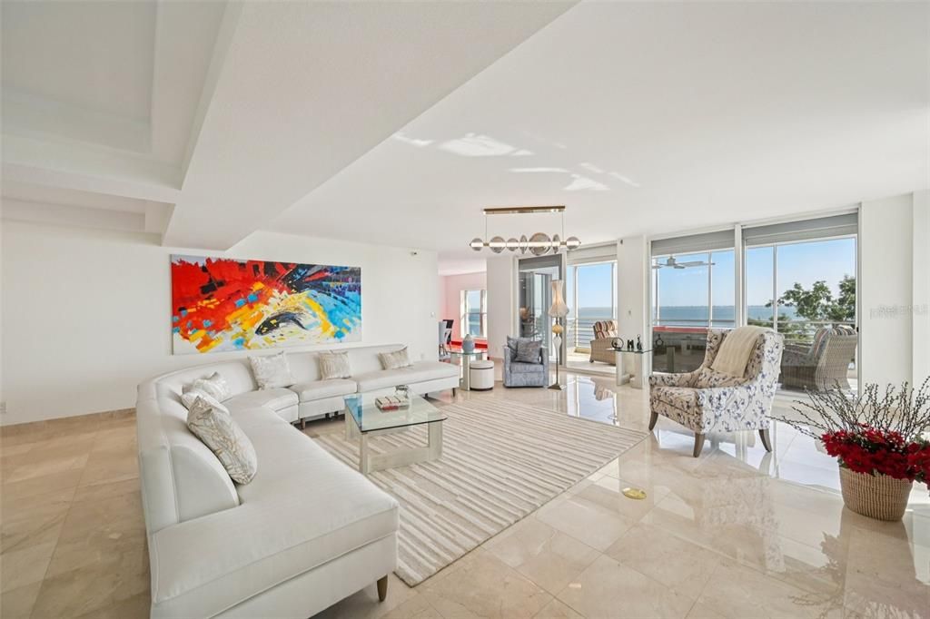 En Venta: $2,450,000 (3 camas, 3 baños, 3083 Pies cuadrados)