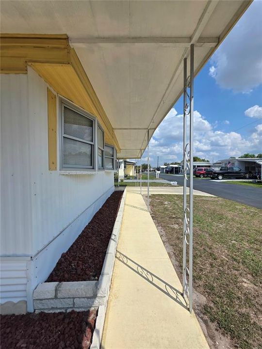 На продажу: $120,000 (2 спален, 2 ванн, 864 Квадратных фут)