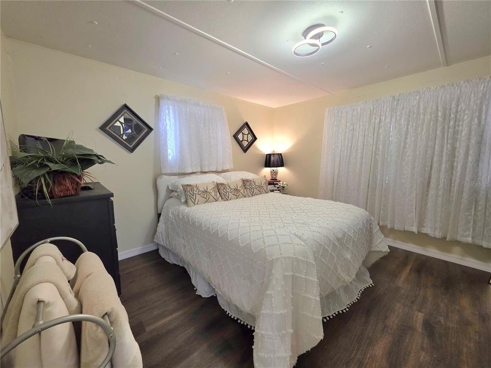 На продажу: $120,000 (2 спален, 2 ванн, 864 Квадратных фут)