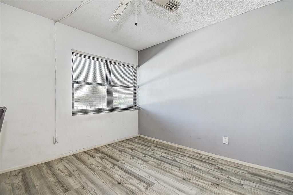 Activo con contrato: $145,000 (2 camas, 2 baños, 1045 Pies cuadrados)