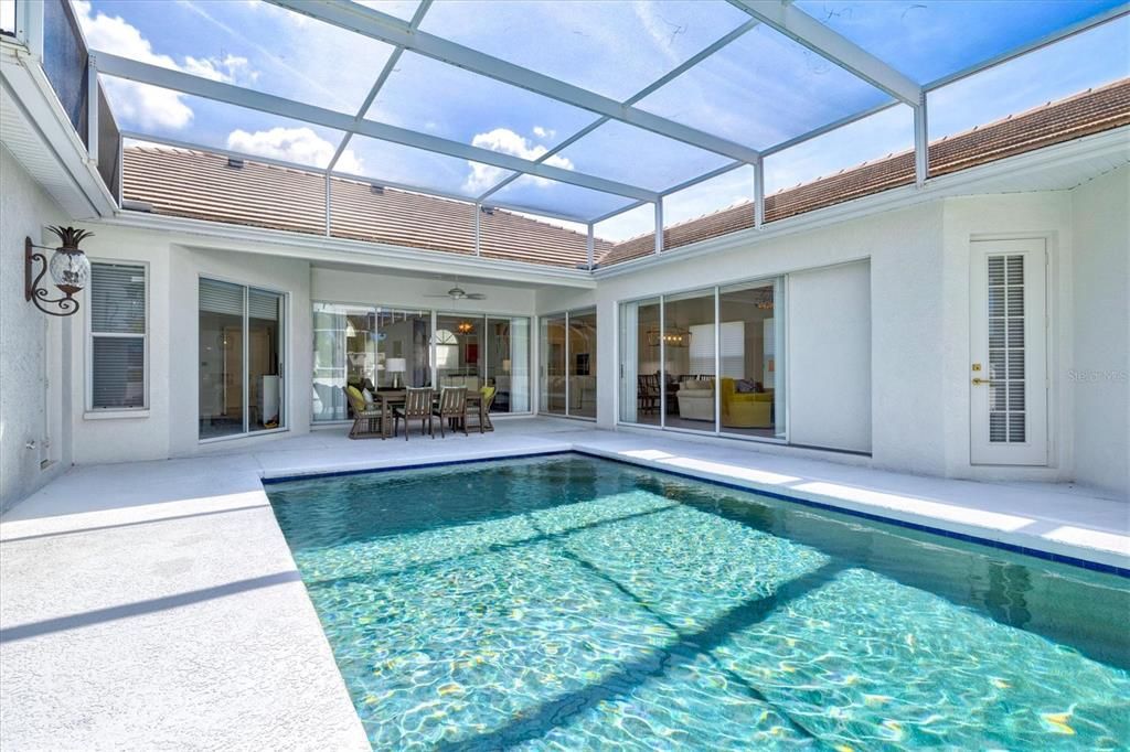 For Sale: $1,150,000 (3 beds, 3 baths, 2524 Square Feet)