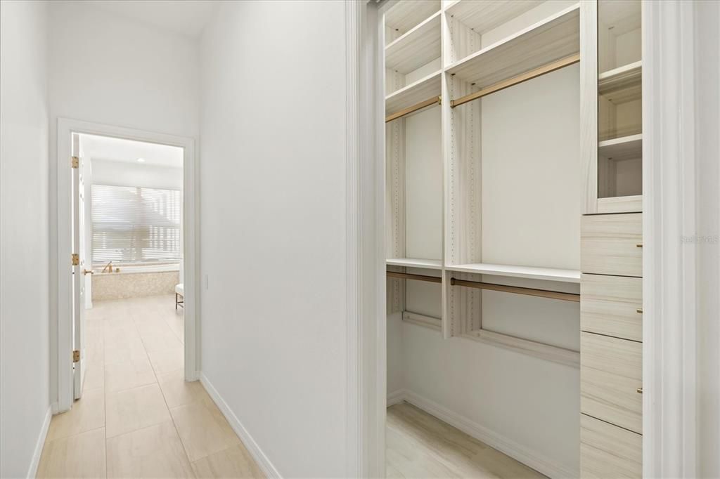 For Sale: $1,150,000 (3 beds, 3 baths, 2524 Square Feet)