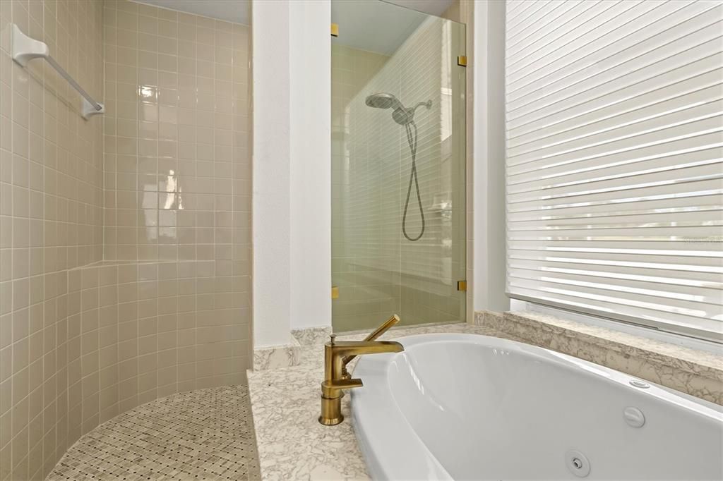 For Sale: $1,150,000 (3 beds, 3 baths, 2524 Square Feet)