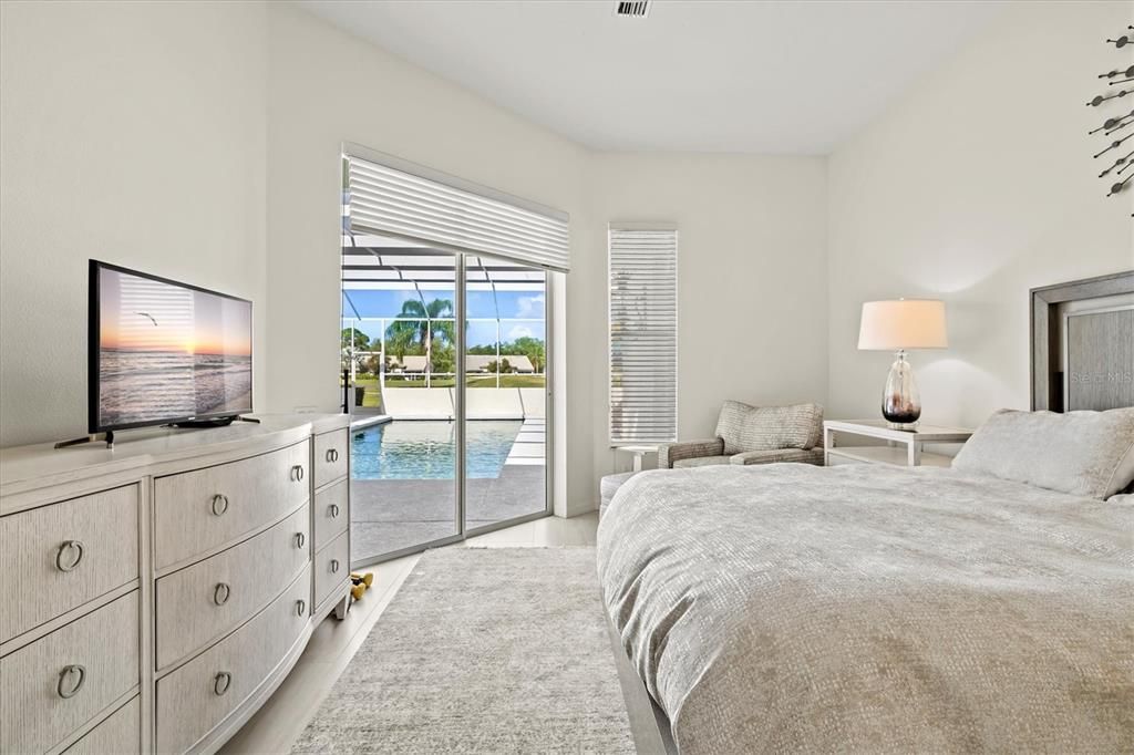 For Sale: $1,150,000 (3 beds, 3 baths, 2524 Square Feet)