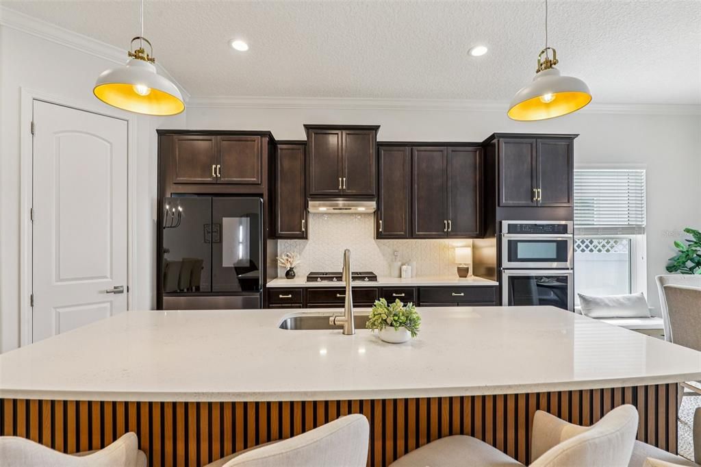 待售: $496,000 (4 贝兹, 2 浴室, 1893 平方英尺)