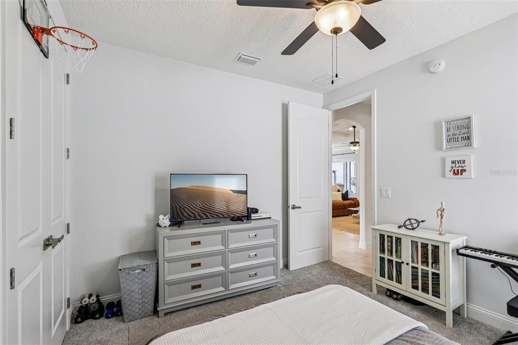 待售: $496,000 (4 贝兹, 2 浴室, 1893 平方英尺)