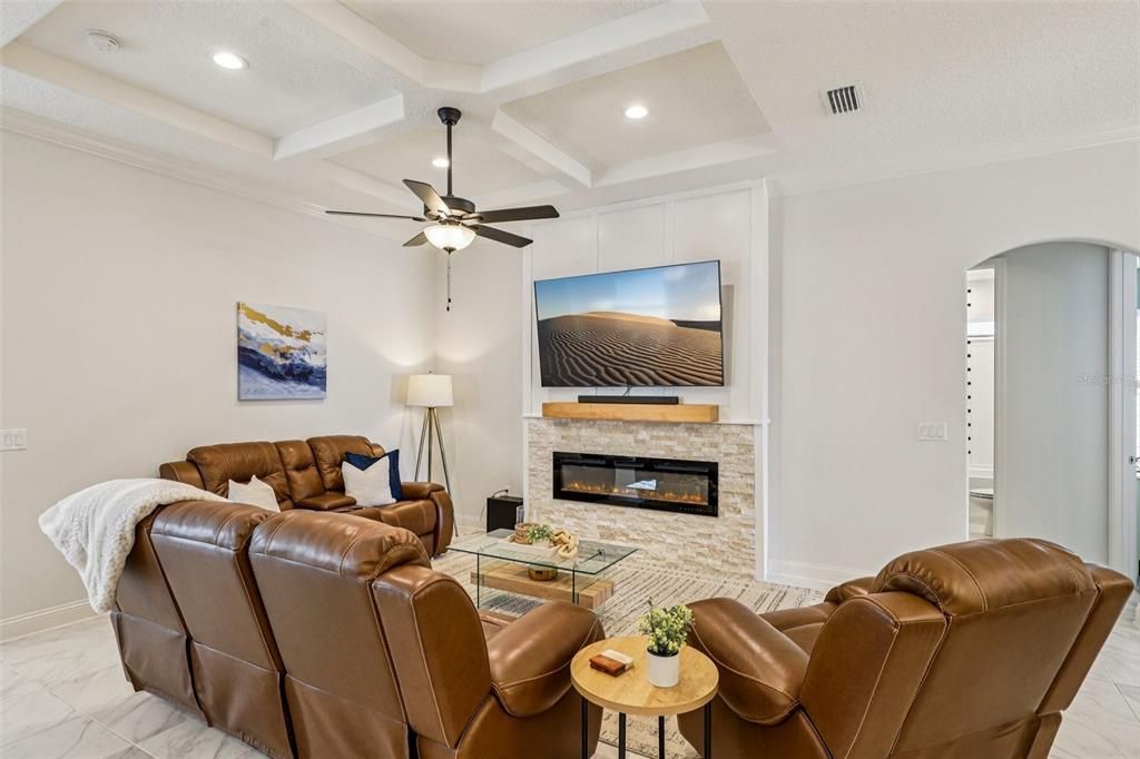 待售: $496,000 (4 贝兹, 2 浴室, 1893 平方英尺)