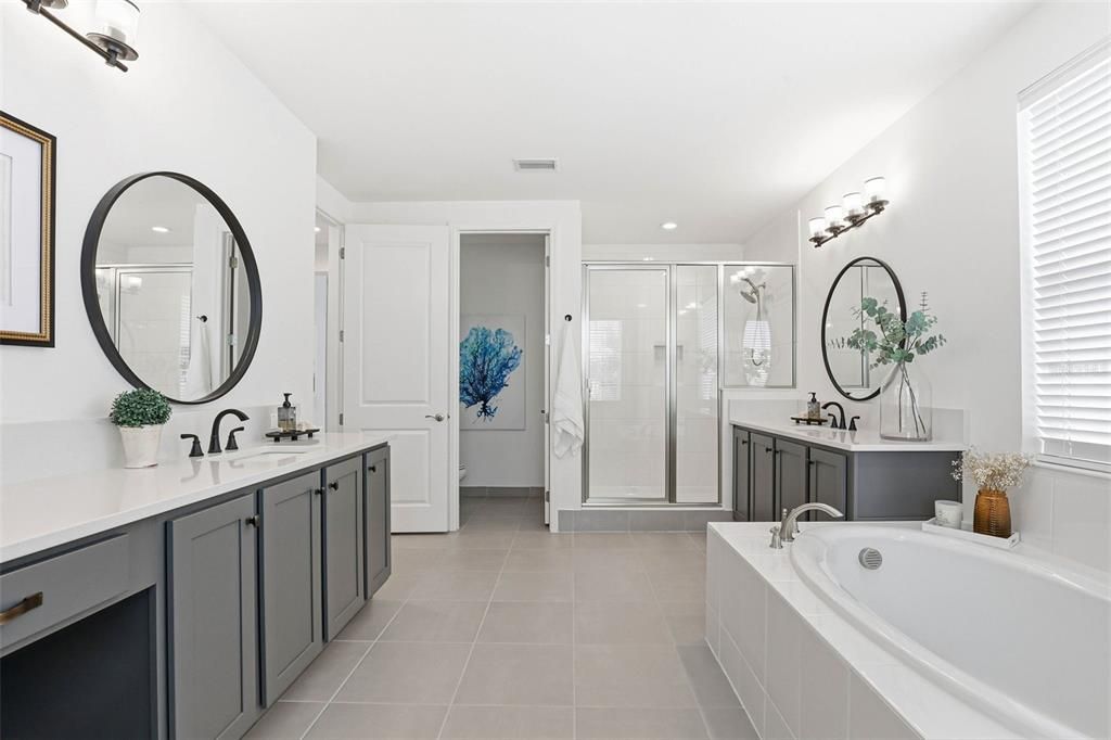 En Venta: $929,500 (6 camas, 5 baños, 4111 Pies cuadrados)