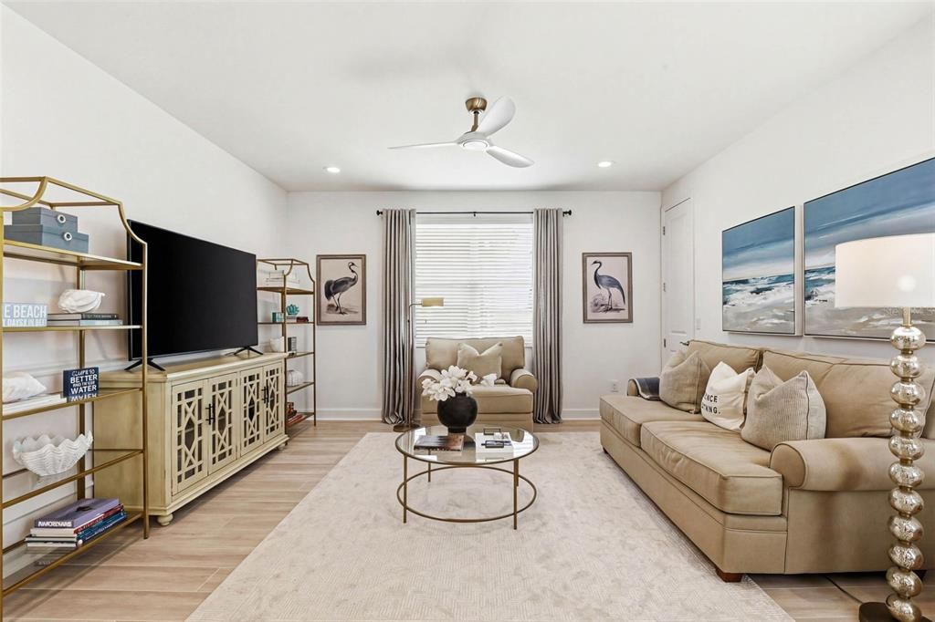 En Venta: $929,500 (6 camas, 5 baños, 4111 Pies cuadrados)