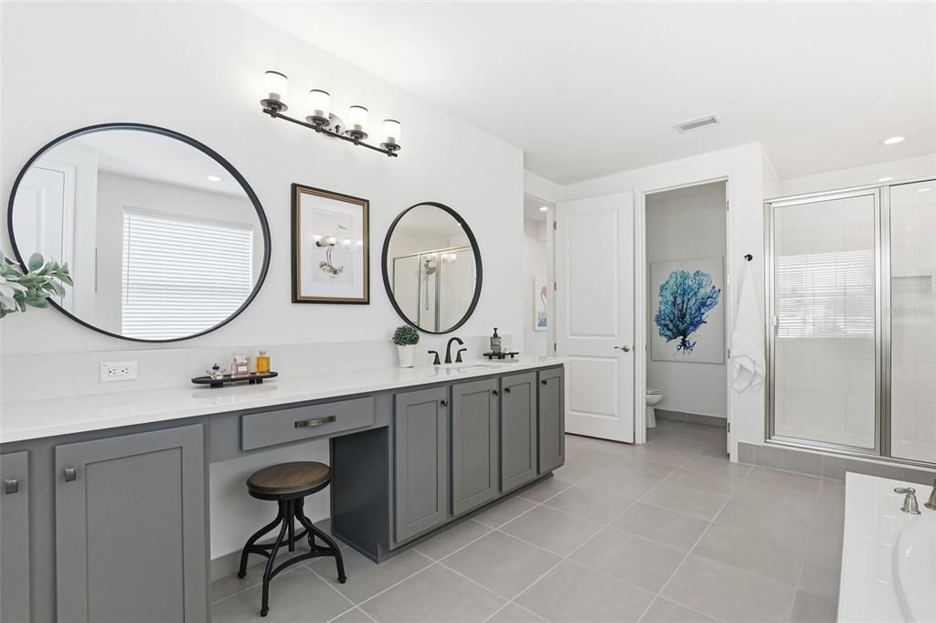 En Venta: $929,500 (6 camas, 5 baños, 4111 Pies cuadrados)