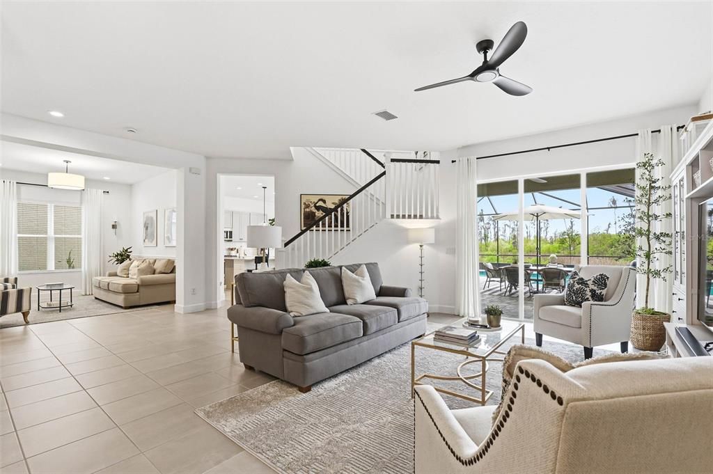 En Venta: $929,500 (6 camas, 5 baños, 4111 Pies cuadrados)