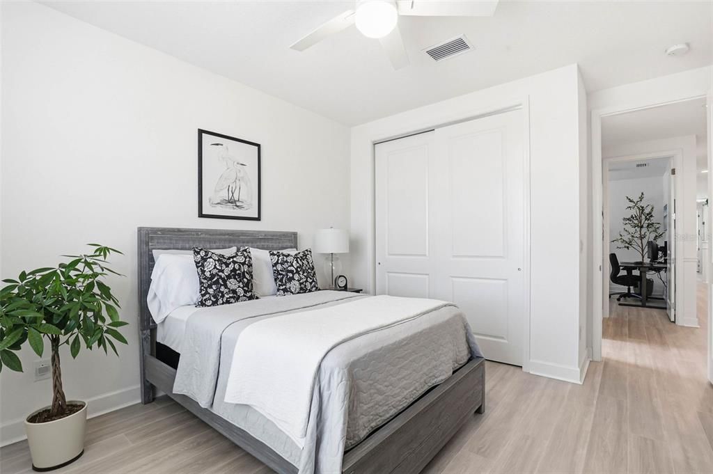 En Venta: $929,500 (6 camas, 5 baños, 4111 Pies cuadrados)