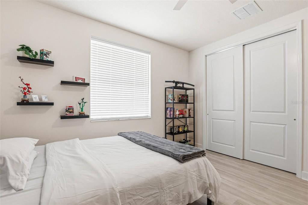 En Venta: $929,500 (6 camas, 5 baños, 4111 Pies cuadrados)
