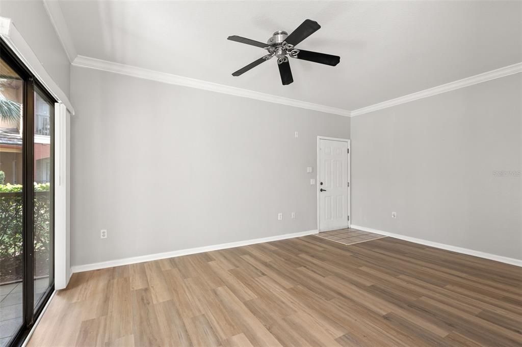Active With Contract: $2,200 (3 beds, 2 baths, 1300 Square Feet)