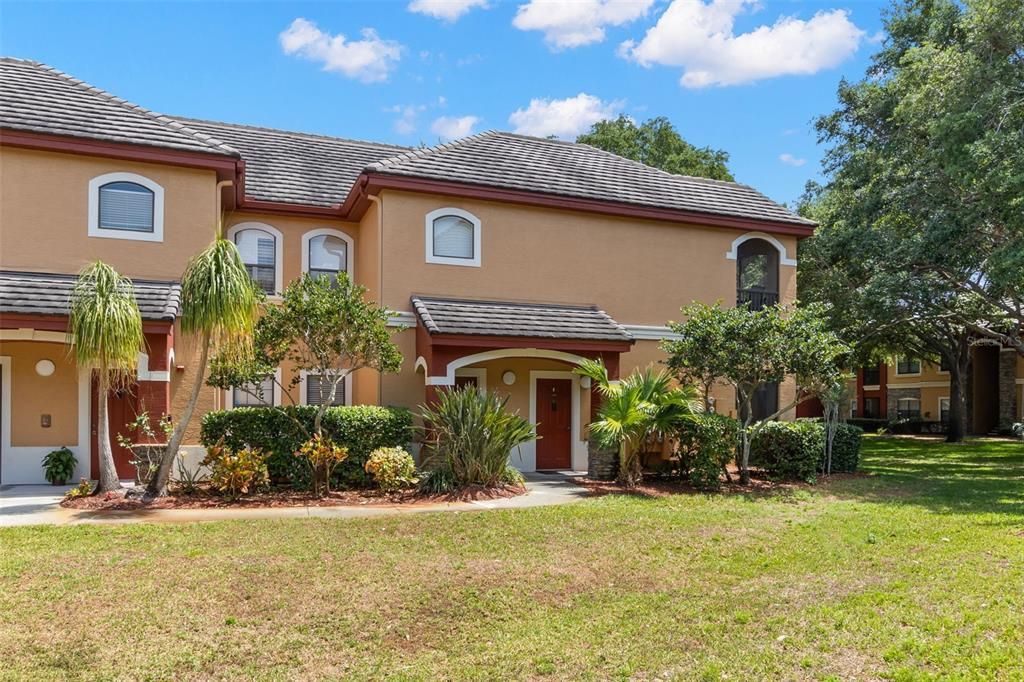 Active With Contract: $2,200 (3 beds, 2 baths, 1300 Square Feet)