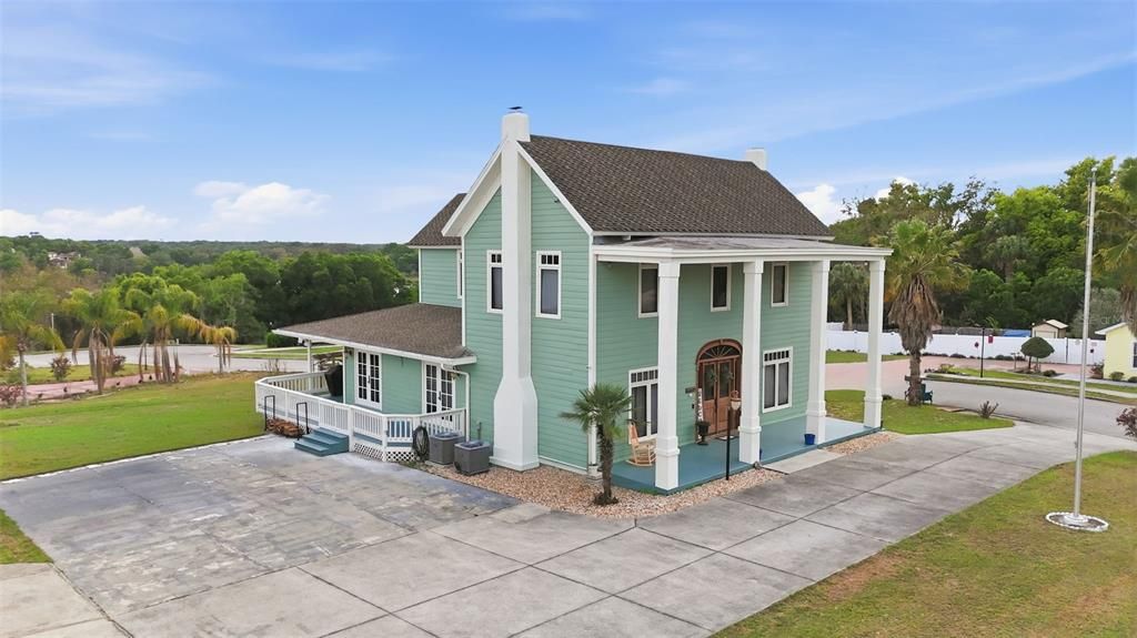 En Venta: $624,900 (4 camas, 3 baños, 2520 Pies cuadrados)