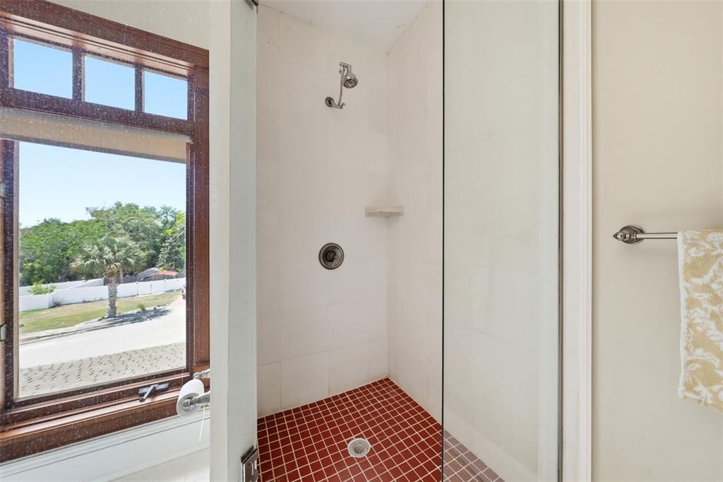 En Venta: $624,900 (4 camas, 3 baños, 2520 Pies cuadrados)