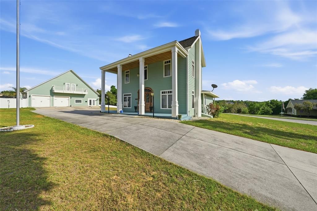 En Venta: $624,900 (4 camas, 3 baños, 2520 Pies cuadrados)